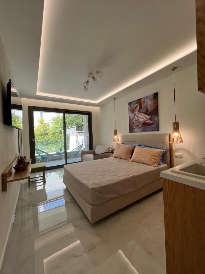 Wide Blue Luxury Boutique Suites 新马尔马拉斯 外观 照片