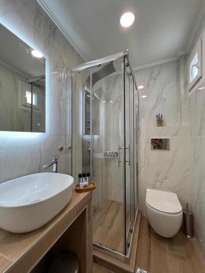 Wide Blue Luxury Boutique Suites 新马尔马拉斯 外观 照片