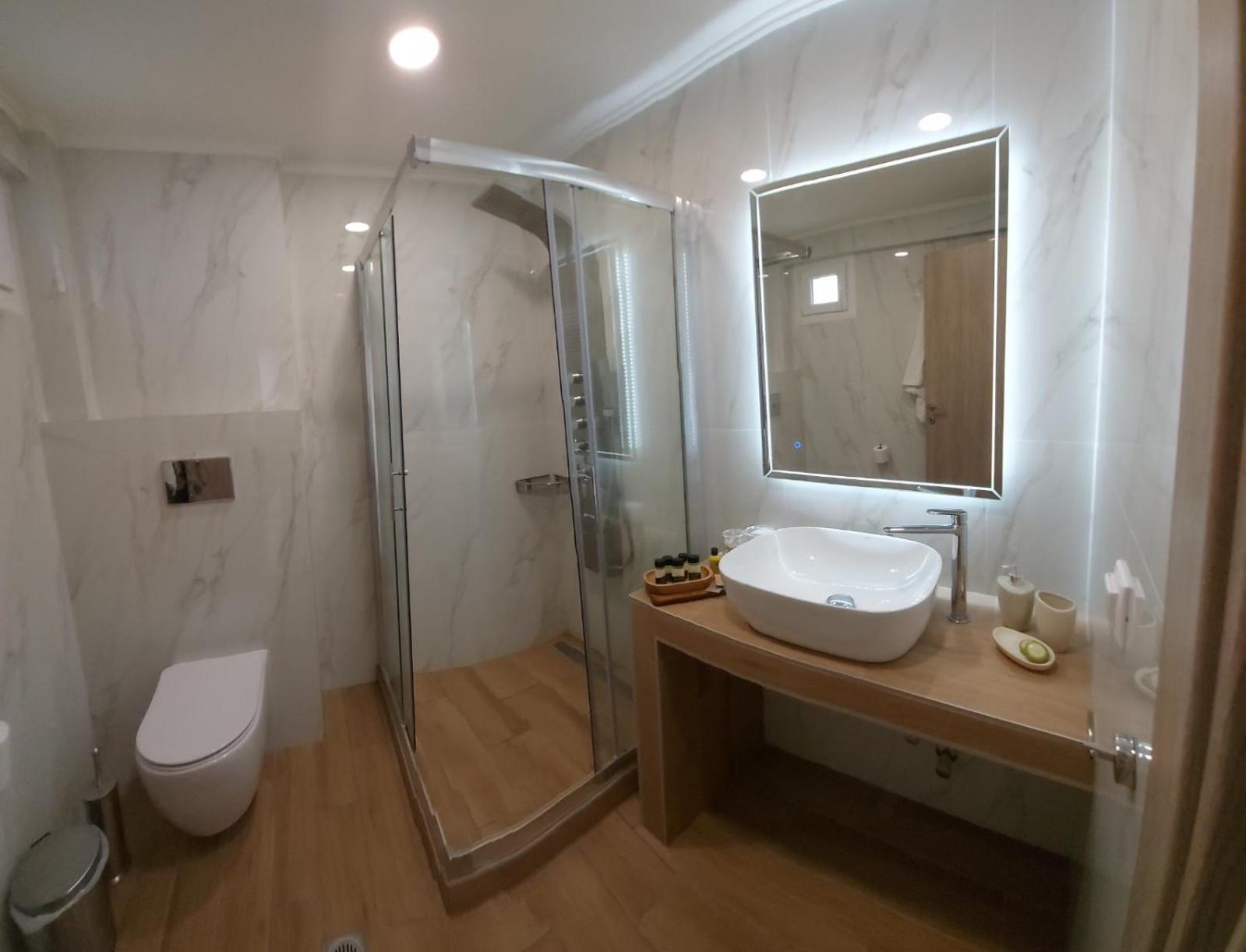 Wide Blue Luxury Boutique Suites 新马尔马拉斯 外观 照片
